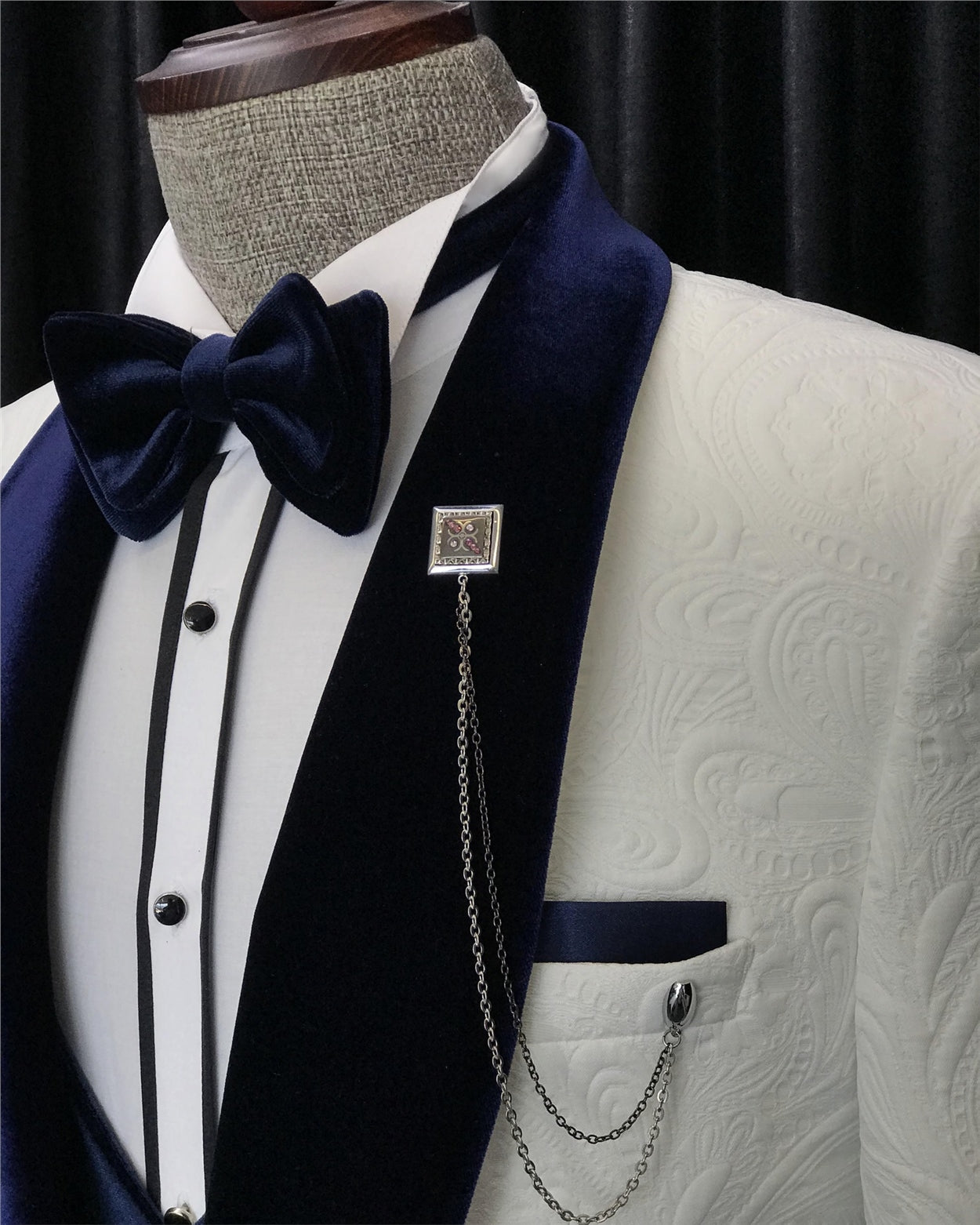 Three Pieces Jacquard White Wedding Suits With Navy Blue Shawl Lapel